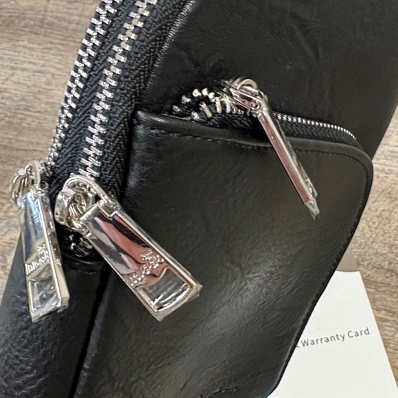 🖤 Inicat Black Vegan Leather Mini Backpack / Sling Crossbody Bag 🖤 - Picture 3 of 14